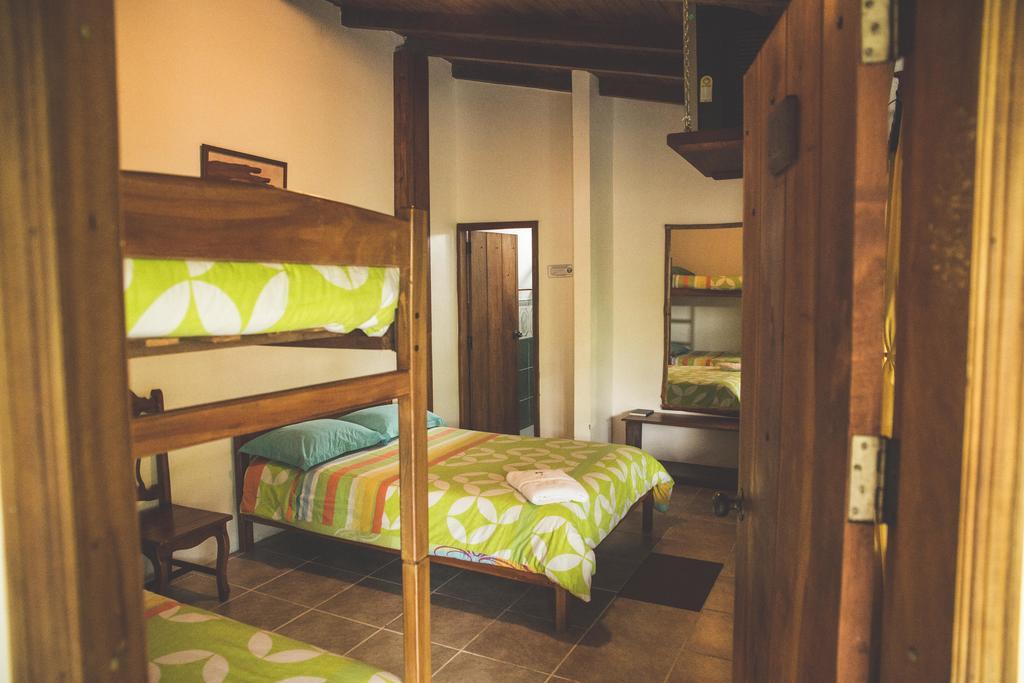 Hostal Las Palmas Puyo Exterior foto